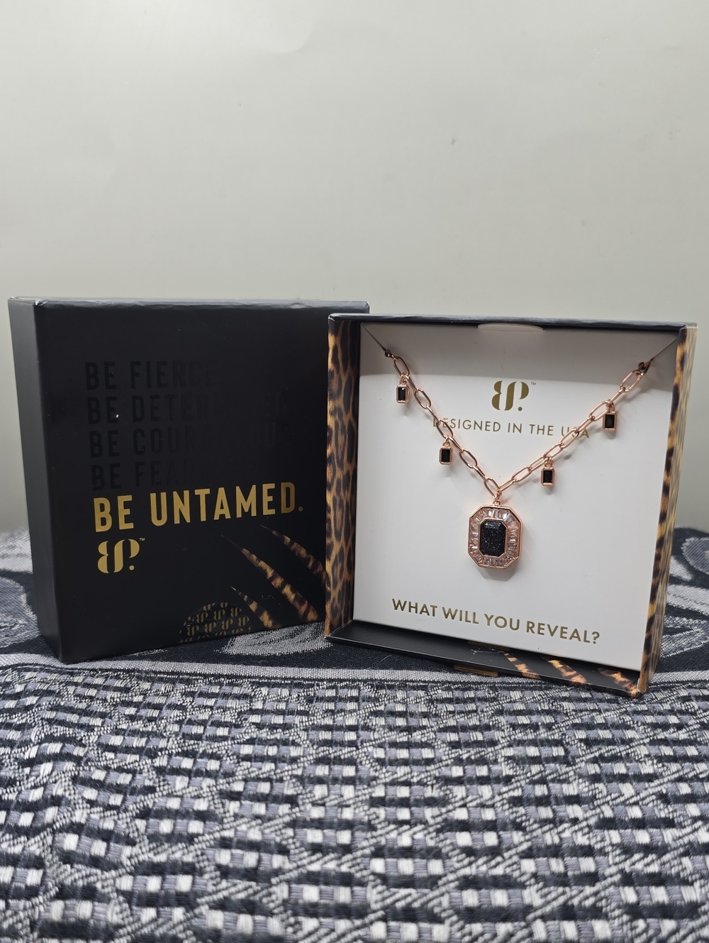 Bomb Party Untamed Necklace "Pulse Between Strikes" LC Onyx Sandstone RG NK74620